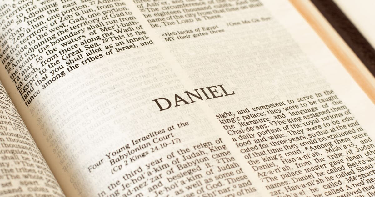 What is a summary of the book of Daniel?